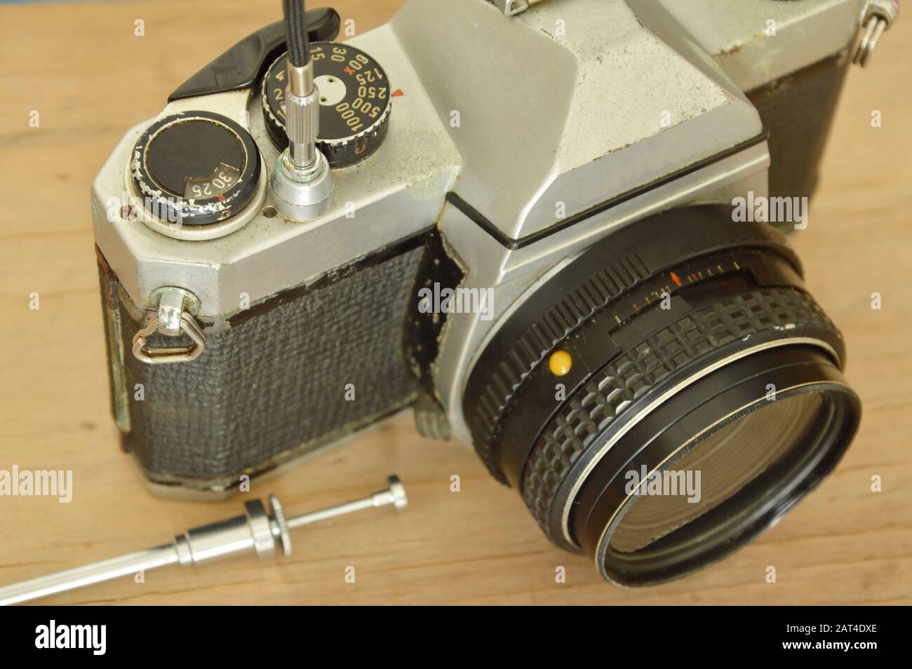 Klassisches Shutter-Kabel, das auf der Filmkamera sofort einsatzbereit ist Stockfoto