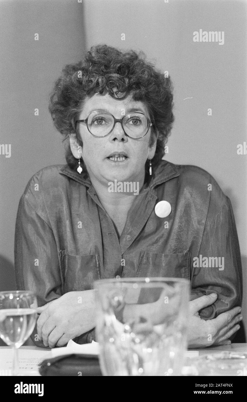 Vorstellung des Konzept-Wahlprogramms der Green Links in Den Haag Izeboud (CPN) Datum: 30. Mai 1989 Standort: Den Haag, Zuid-Holland Schlüsselwörter: Konzepte, Präsentationen, Name der Wahleinrichtung: CPN, PPR Stockfoto