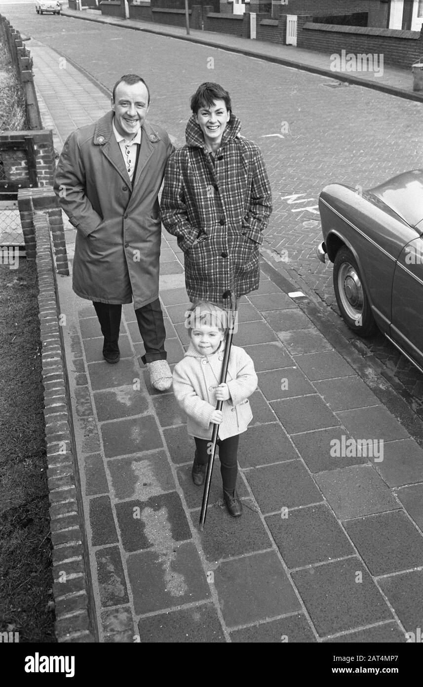 Johnnie Kraaykamp über die Verbesserung der Hand Datum: 13. Februar 1962 Stockfoto
