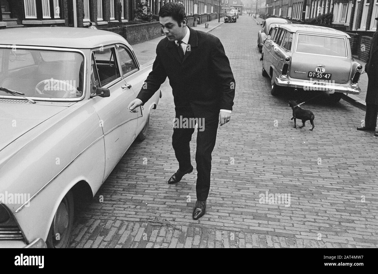 Johnny Lion and the Jumping Jewels, Johnny Lion in seinem Auto Datum: 20. Januar 1964 persönlicher Name: Johnny Lion, Jumping Jewels Stockfoto