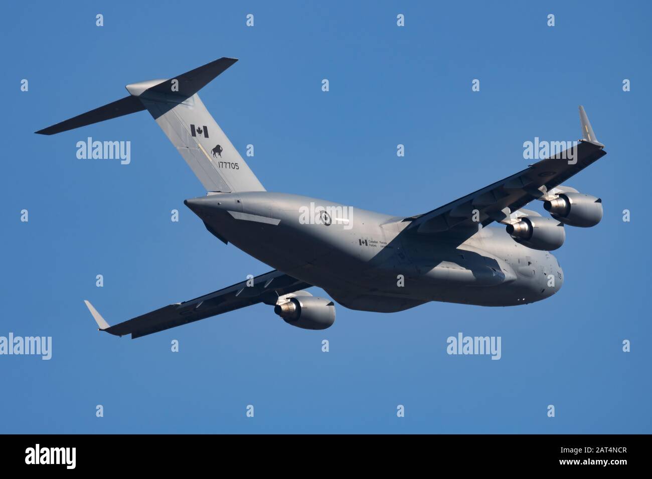 Budapest/Ungarn - 14. Oktober 2018: Royal Canadian Air Force Boeing C-17A Globemaster III 17705 Militärtransportflugzeug aus- und abfahren Stockfoto