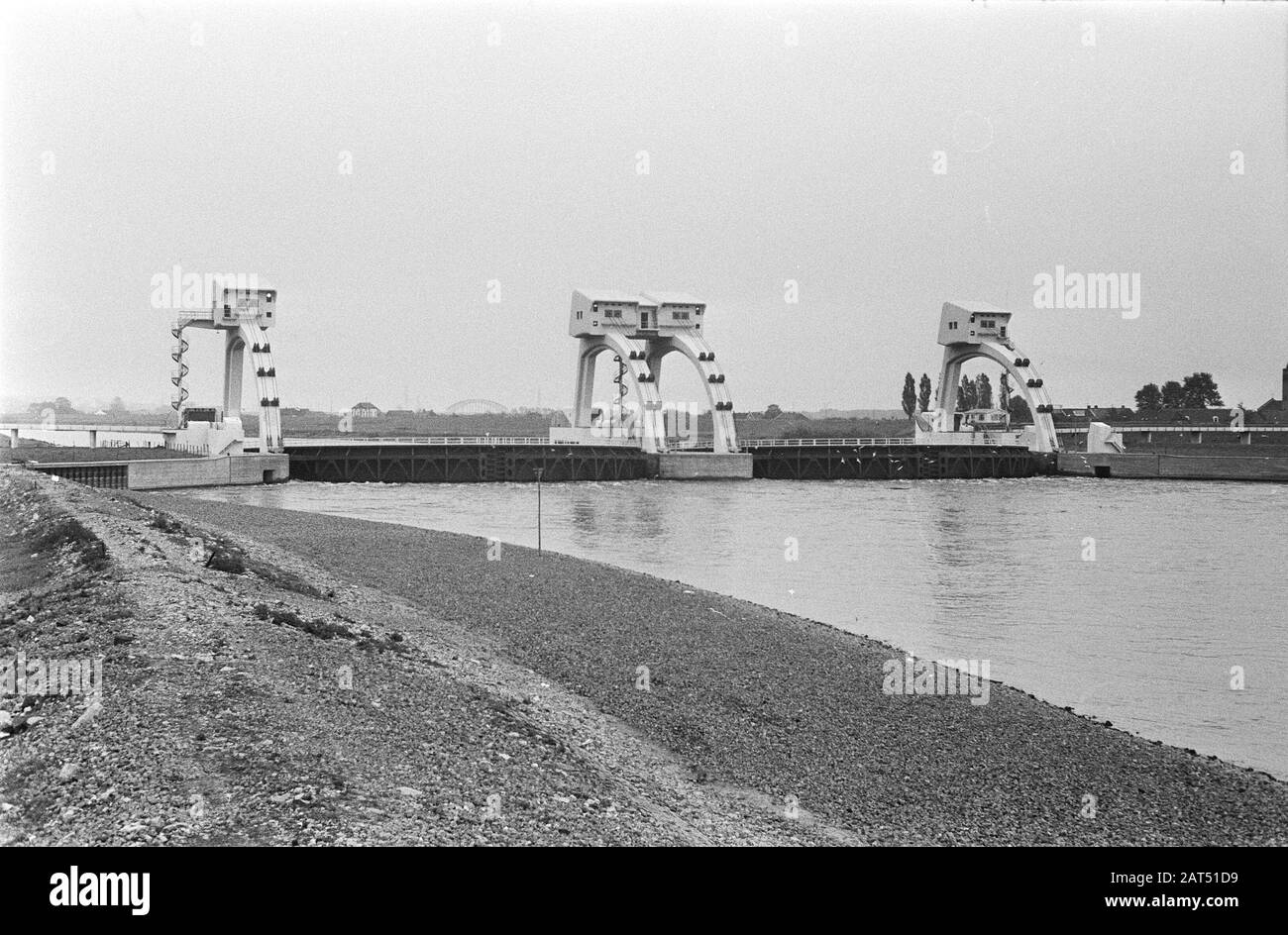 Niederrheinkanal mit Hilfe von wew en lockzencomple bei Driel Datum: 28. Oktober 1970 Standort: Driel, Niederrheinische Stichwörter: Analisations, Schleusen Stockfoto