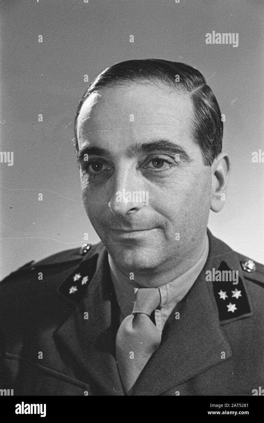 Kapitän Van den Berg Datum: {1940-1945} Ort: Großbritannien, London Schlagwörter: Offiziere, Porträts, Porträts, Zweiter Weltkrieg persönlicher Name: Berg, van den Stockfoto