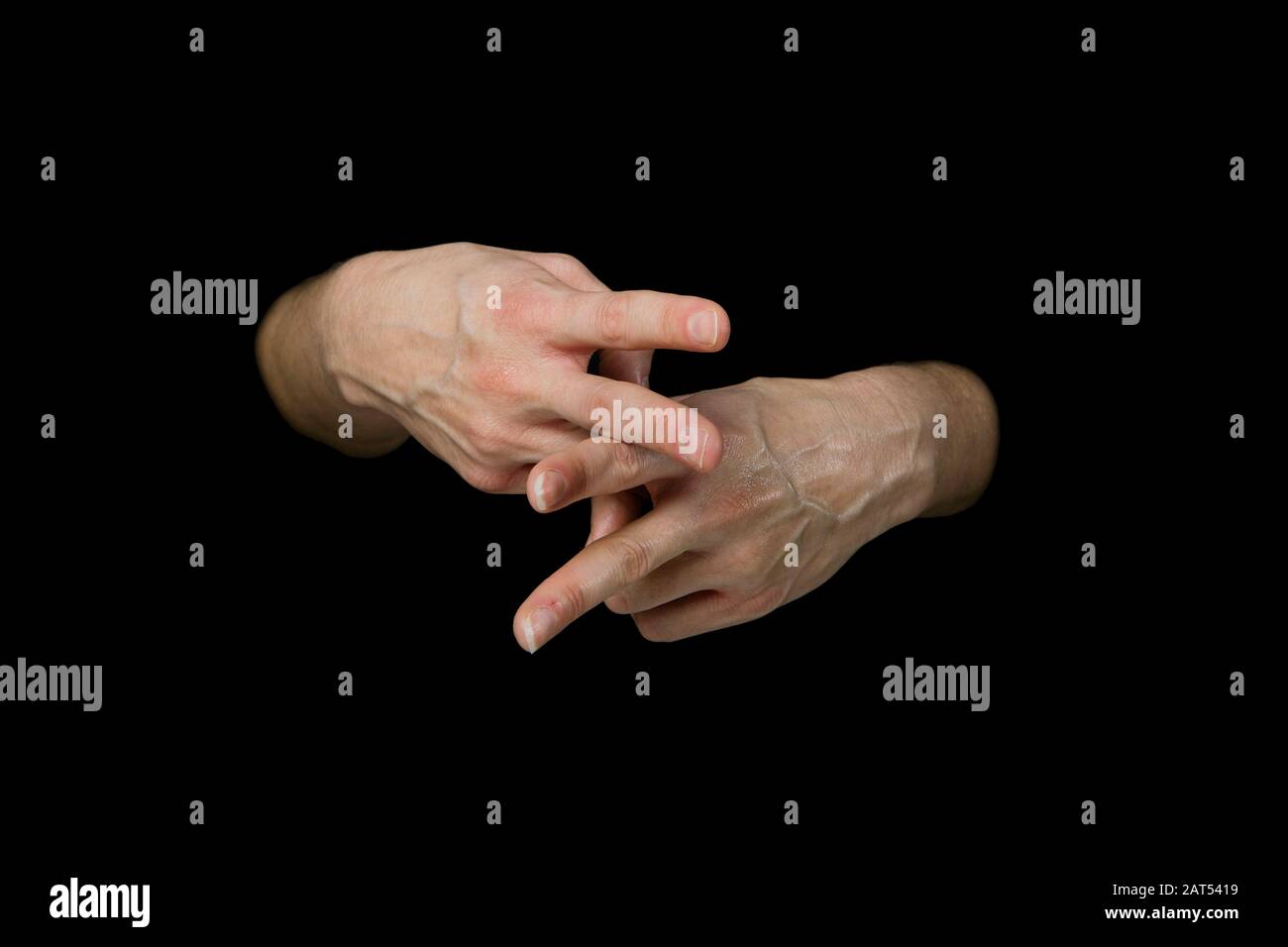 Die WORTPFLEGE in britischer Zeichensprache auf isoliertem schwarzem Hintergrund Stockfoto