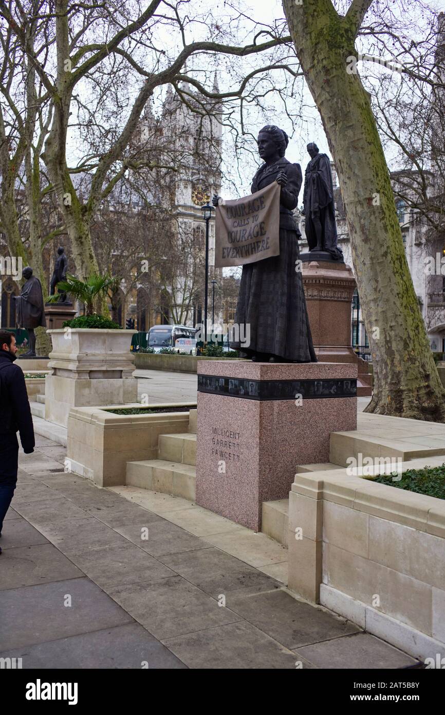 Millicentr Garrett Fawcett Womans Suffrage-Wahlkämpfer-Statue auf dem Parliament Square London Stockfoto