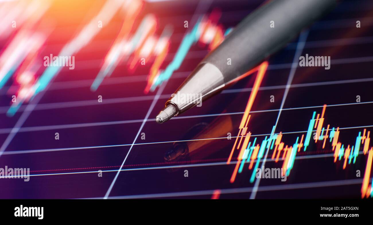 Konzept Business und Finanzen. Stift und Diagramme des Chart Trade-Berichts Stockfoto