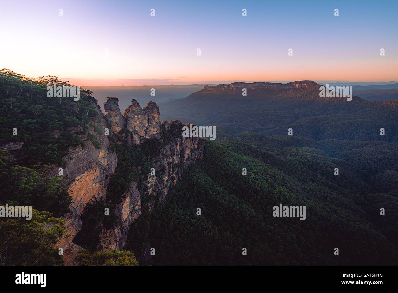 Landschaft bei Sonnenuntergang in den Blue Mountains, Australien Stockfoto