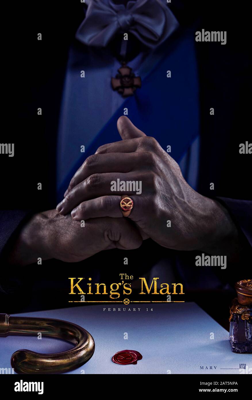 The King's Man (2020) unter der Regie von Matthew Vaughn und mit Gemma Arterton, Matthew Goode, Aaron Taylor-Johnson, Djimon Hounsou und Charles Dance in den Hauptrollen. Prequel zu den Kingsman-Filmen, in denen eine Versammlung der schlimmsten Bösewichte und kriminellen Drahtzieher der Geschichte viel gestoppt wird, bevor sie Millionen töten. Stockfoto