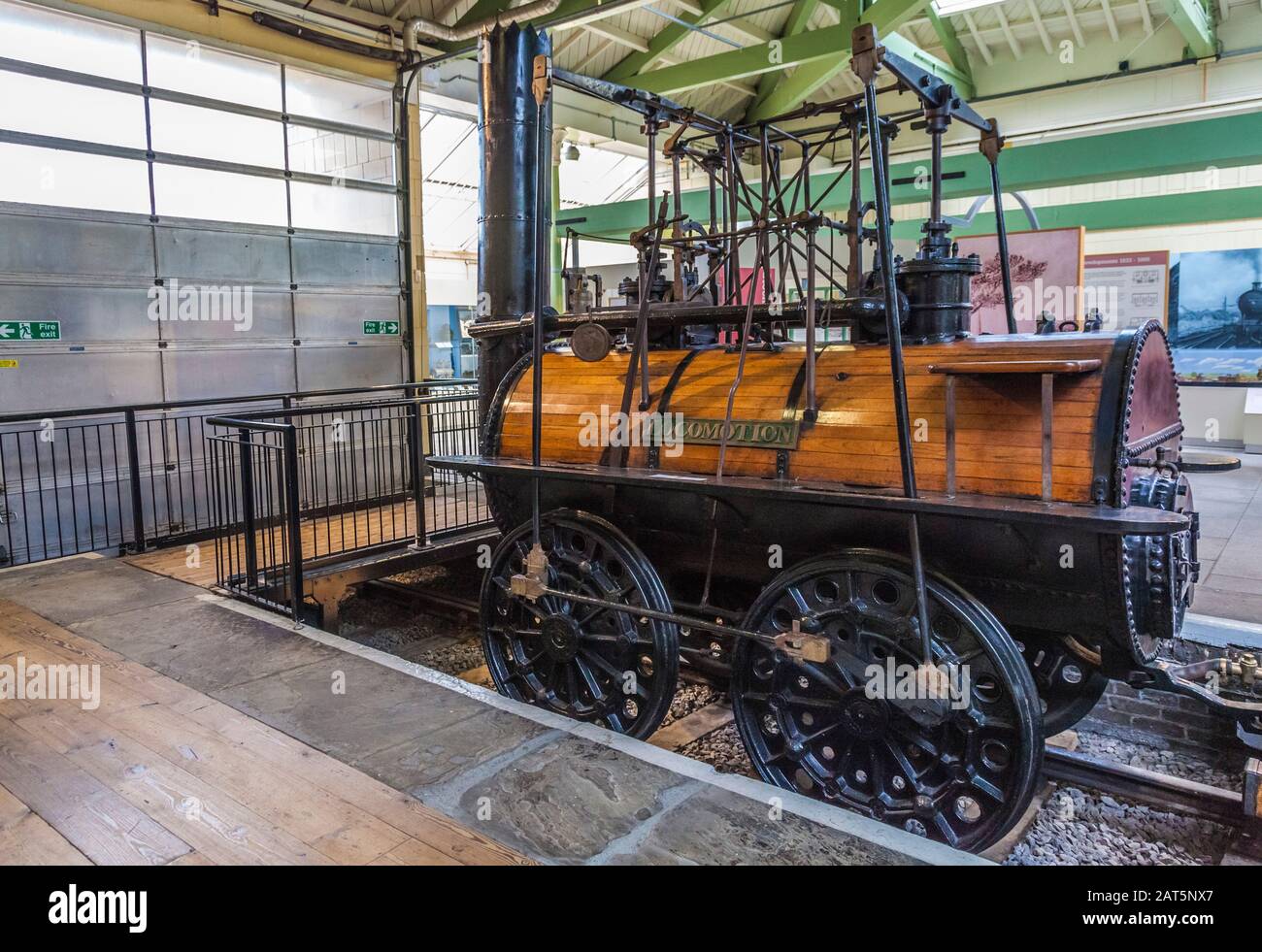 Die berühmte Eisenbahnmaschine Für Fortbewegung am Head of Steam Museum in Darlington, England, Großbritannien. Stockfoto