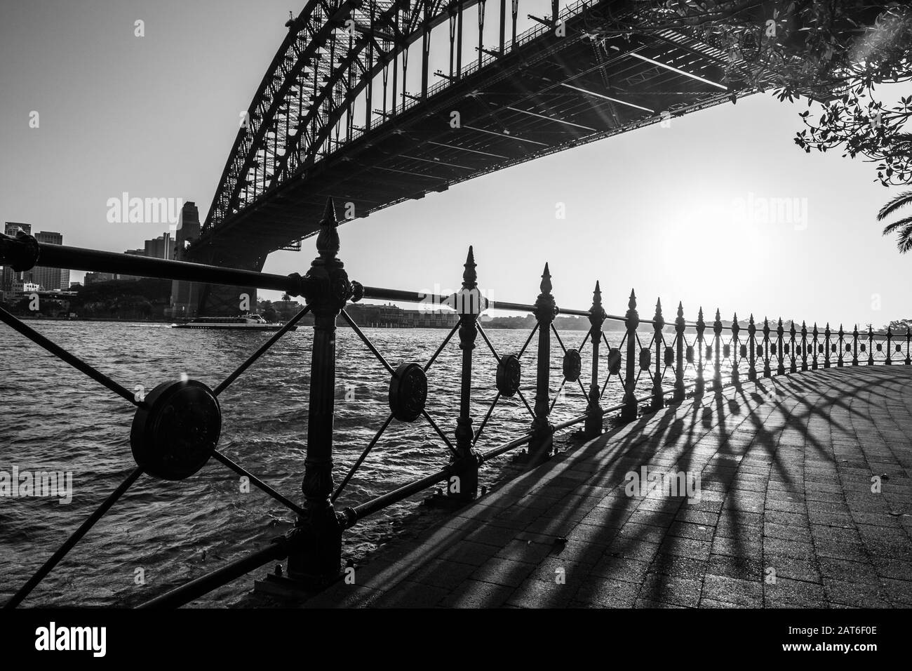 Hintergrundbild der Harbour Bridge kurz vor Sonnenuntergang, Sydney Stockfoto