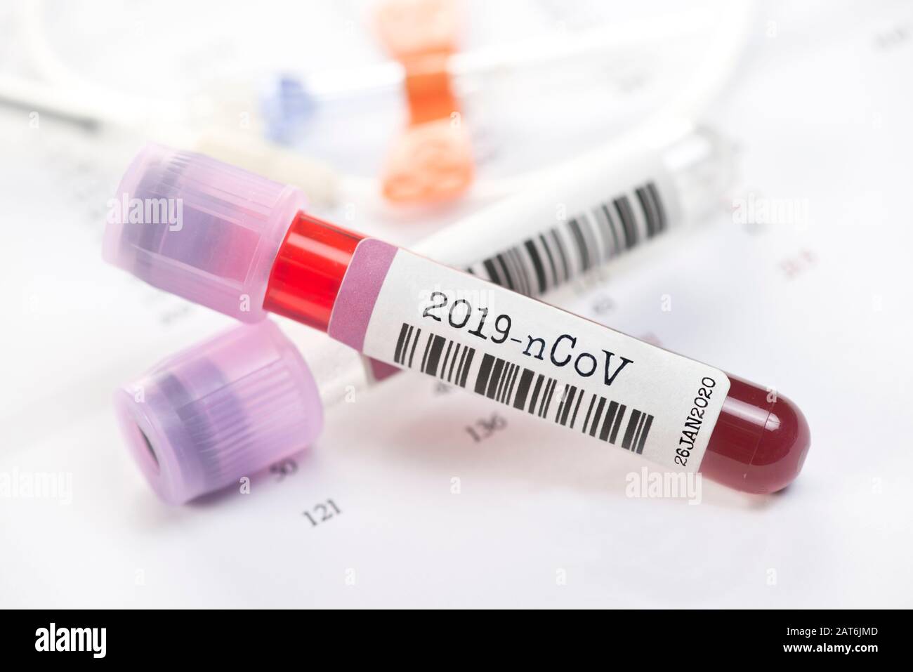 2019-nCoV Novel Coronavirus Blutteströhrchen mit Katheter. Stockfoto