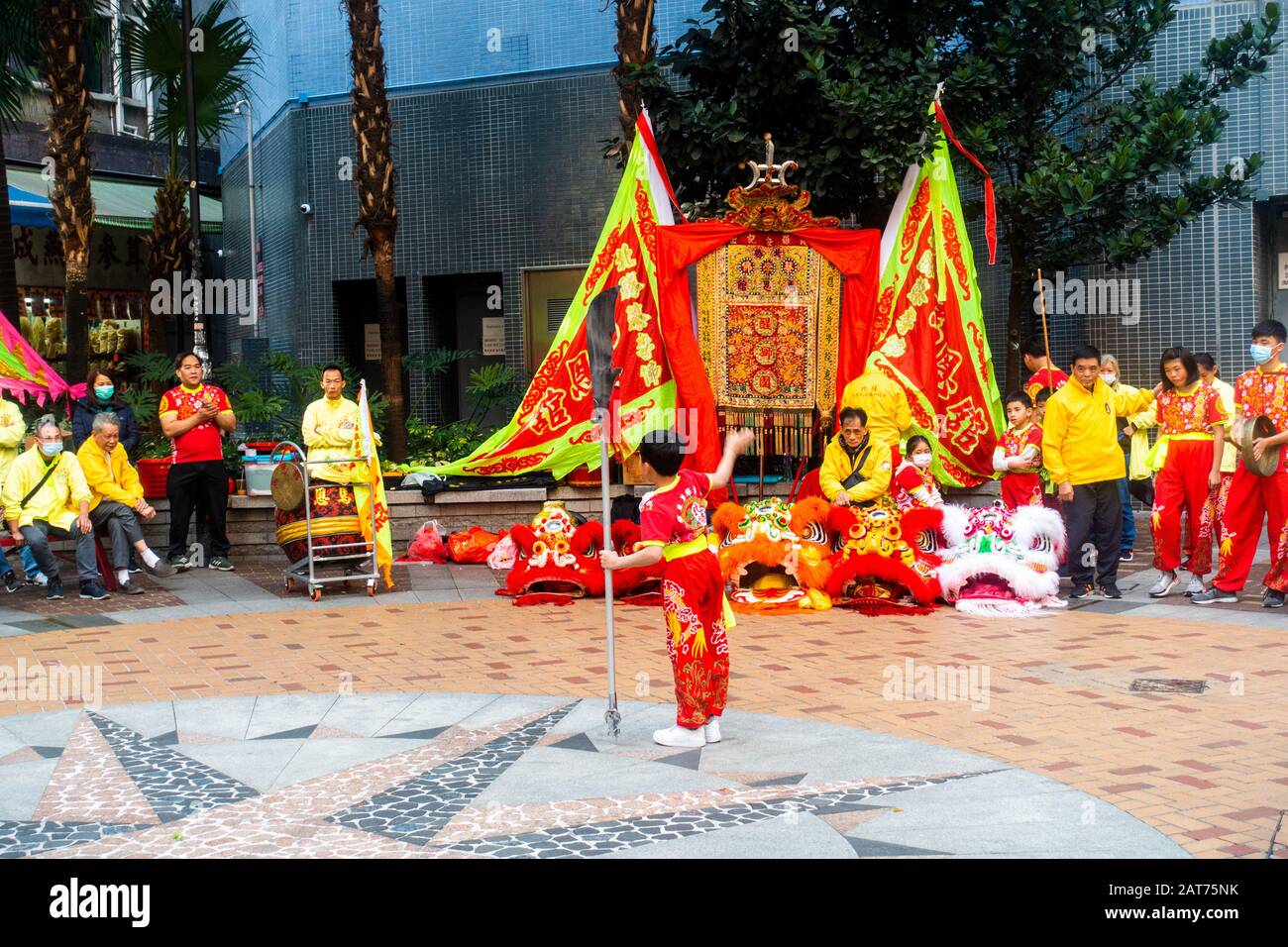 Hongkong - Januar 2020: Kinderausstellung in den Straßen für das chinesische Neujahr. Stockfoto