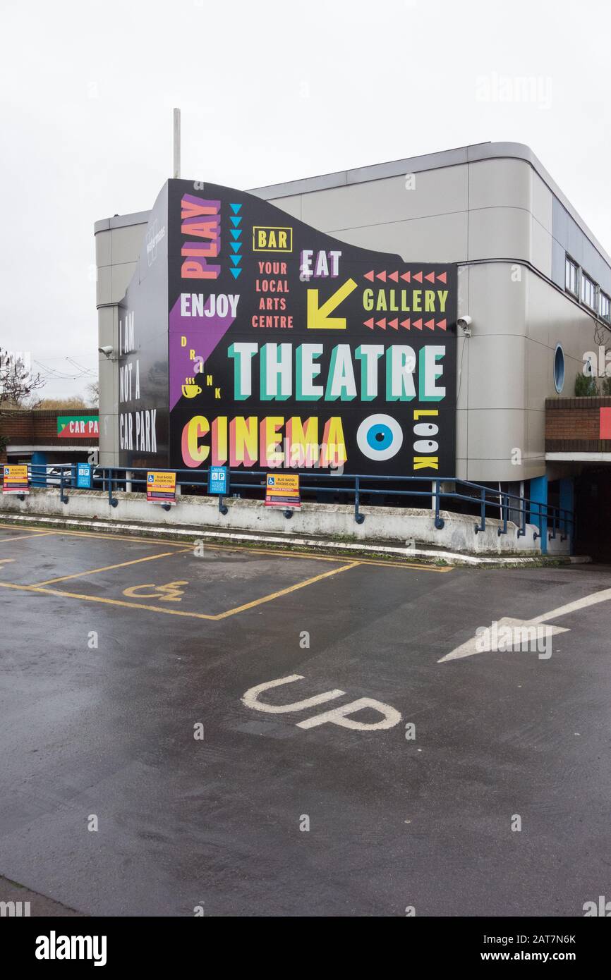 Ich Bin Kein Parkplatz, Das Waterman's Arts Center, High Street, Brentford, Hounslow, Middlesex, Großbritannien Stockfoto