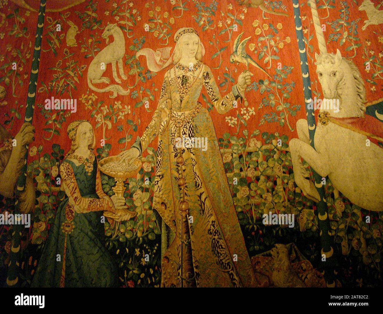 WANDTEPPICHDAME MIT DER EINHORN-"MILLE FLEURS" EVOCATING THE FIVE SENSES AND THE NENNUNG "A MON SEUL DÉSIR" (NACH MEINEM EINZIGEN WUNSCH) GEWEBTE RUNDE 1500 - MUSÉE NATIONAL DU MOYEN AGE THERMES ET HOTEL DE CLUNY - PARIS KUNST - FRANZÖSISCHE GESCHICHTE - MIDLE AGE AGE - PARIS MUSEUM © FRÉDÉRIC BEAUMONT Stockfoto