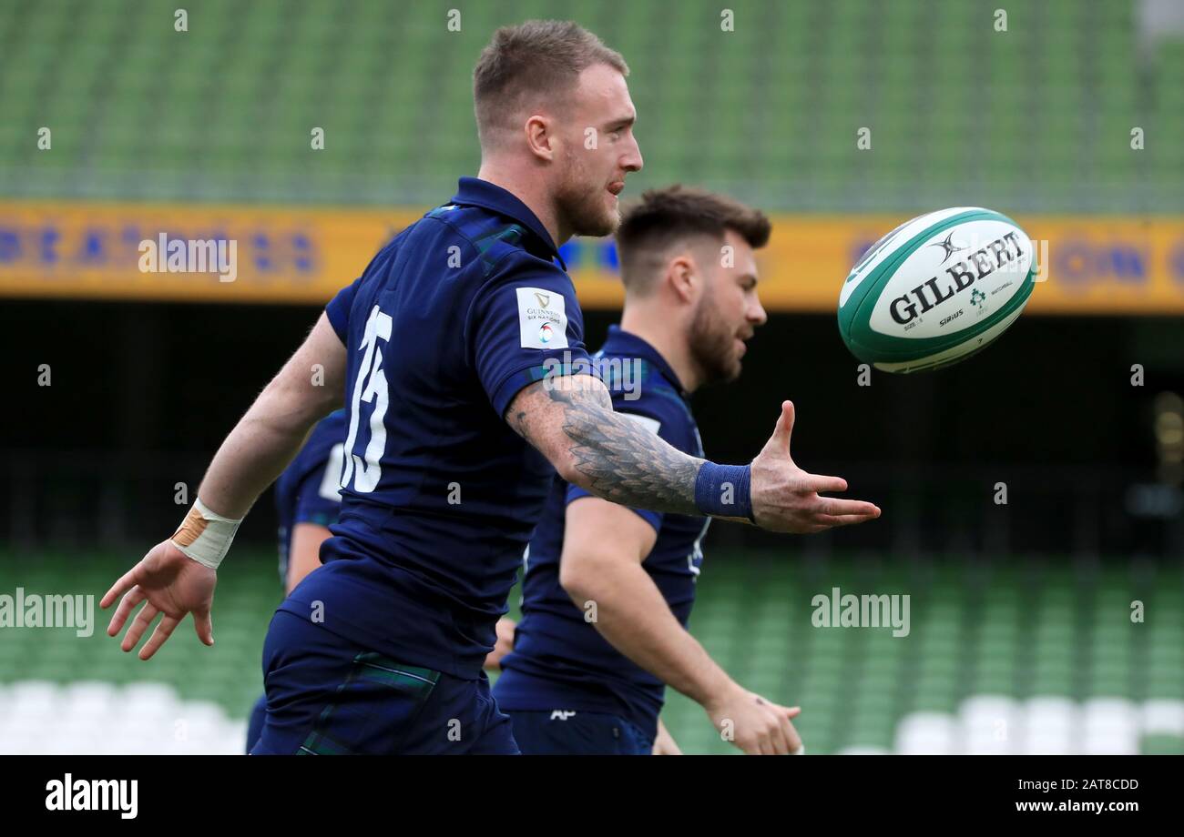 Schottlands Kapitän Stuart Hogg während der Kapitänsfahrt im Aviva Stadium, Dublin. Stockfoto