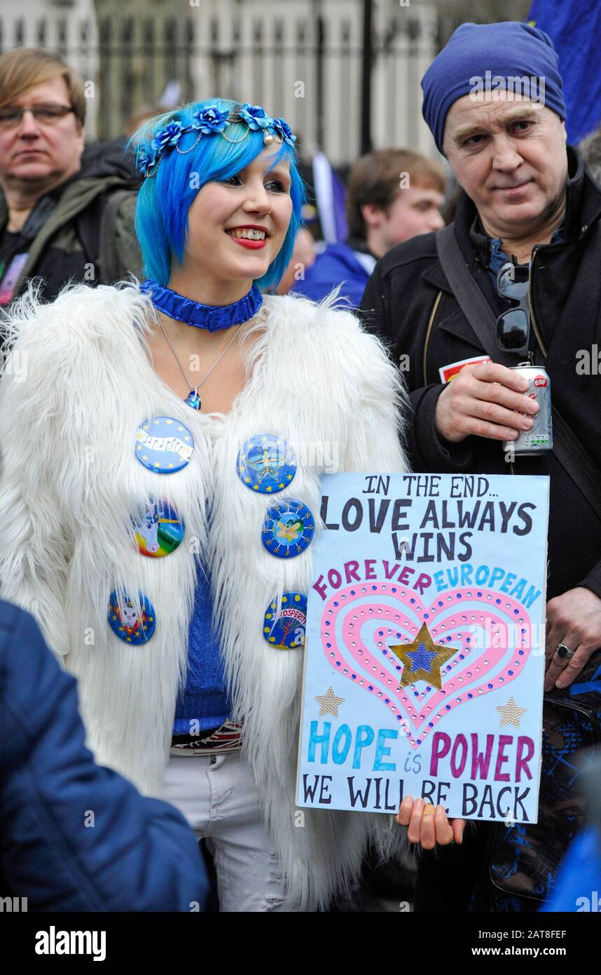 London UK 31. Januar 2020 - EU-Anhänger treffen sich in Whitehall London, als Großbritannien sich darauf vorbereitet, die EU später am Abend 47 Jahre nach seinem Beitritt zu verlassen: Credit Simon Dack / Alamy Live News Stockfoto