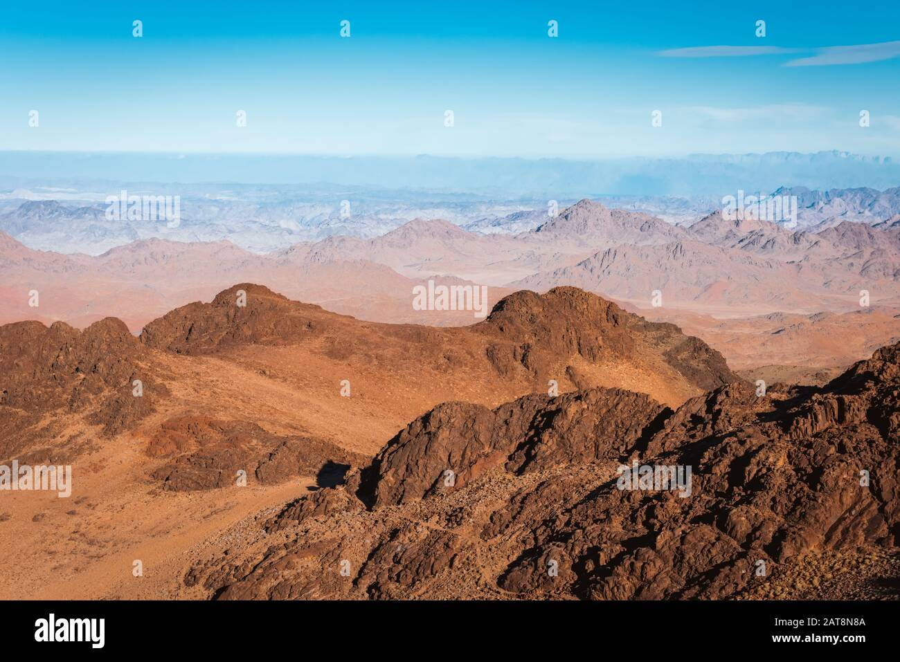 Gold trockenen Wüstenlandschaft am Sinai, Ägypten Stockfoto