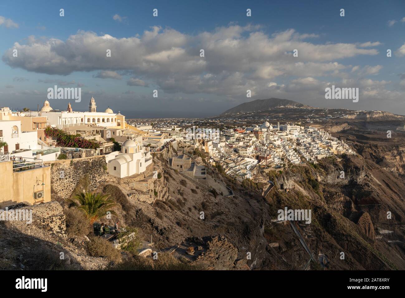 Blick auf Thira im Süden der Insel Santorini Stockfoto