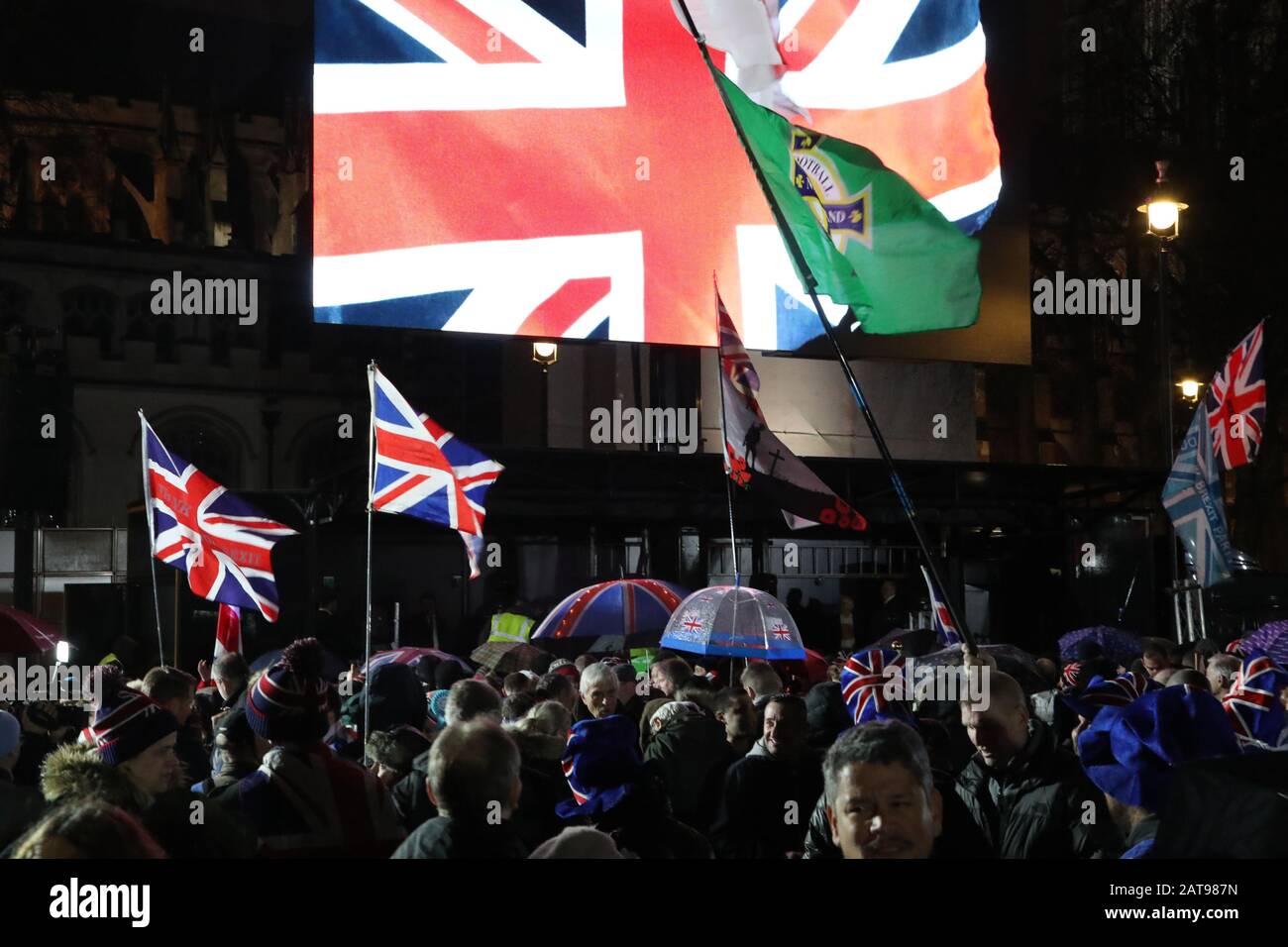 London, Großbritannien. Januar 2020. Die Londoner versammeln sich in Westminster für die letzten Stunden der Eu-Mitgliedschaft Großbritanniens. Um 23 Uhr wird Brexit Wirklichkeit. Credit: Uwe Deffner/Alamy Live News Stockfoto
