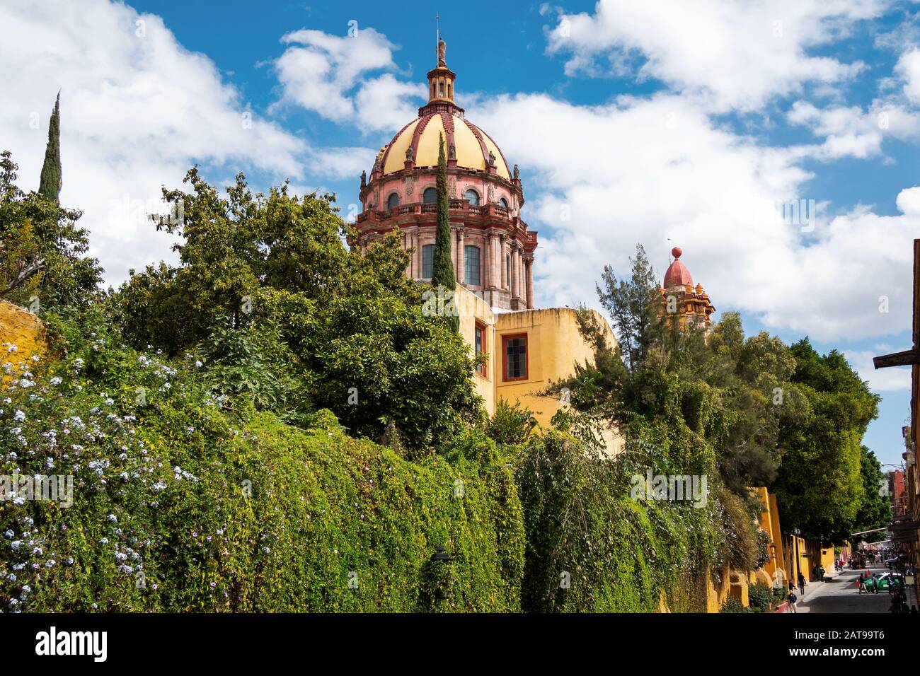 Kirche der Unbefleckten Empfängnis, auch bekannt als Las Monjas in San Miguel de Allende, Guanajuato, Mexiko. Stockfoto