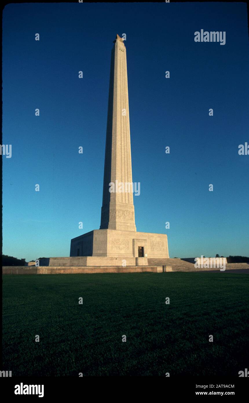 Harris County, Texas: San Jacinto Monument in der Nähe von Houston, Texas. Die 567 Meter hohe Säule erinnert an den Ort der Schlacht von San Jacinto im Jahr 1836, der entscheidenden Schlacht der Texas Revolution gegen die mexikanische Regierung. ©Bob Daemmrich Stockfoto
