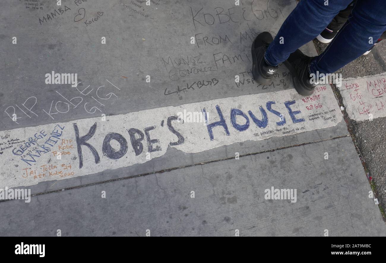 Los Angeles, Kalifornien, USA 31. Januar 2020 EIN allgemeiner Blick auf die Atmosphäre von Kobe Bryant und Gigi Bryant Memorial im Staples Center am 31. Januar 2020 in Los Angeles, Kalifornien, USA. Foto von Barry King/Alamy Live News Stockfoto