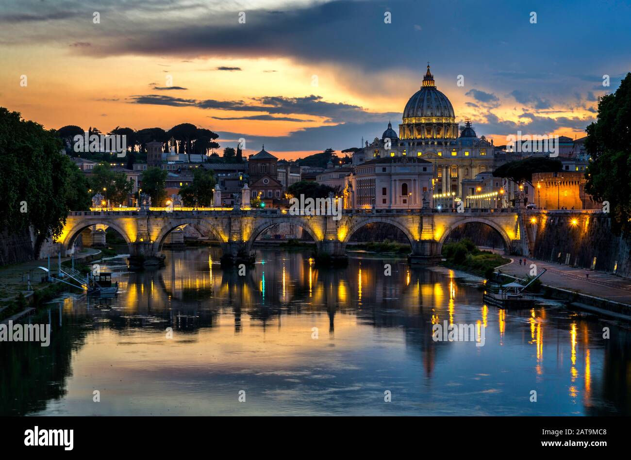Blick auf den Sonnenuntergang Vatikanstadt. Italien Stockfoto