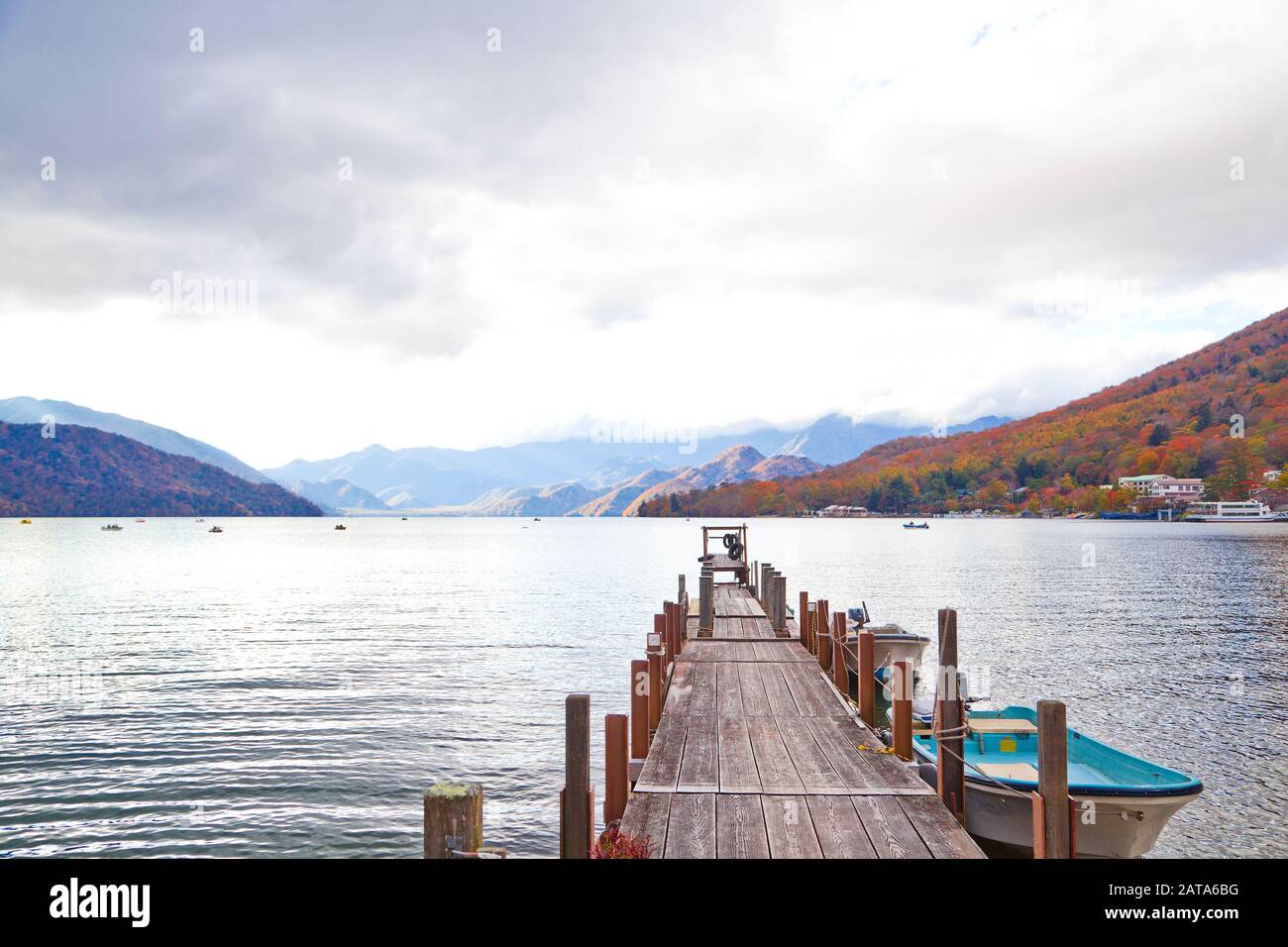 Sightseeing-Boot am Lake Chuzenji, Nikko, Japan Stockfoto