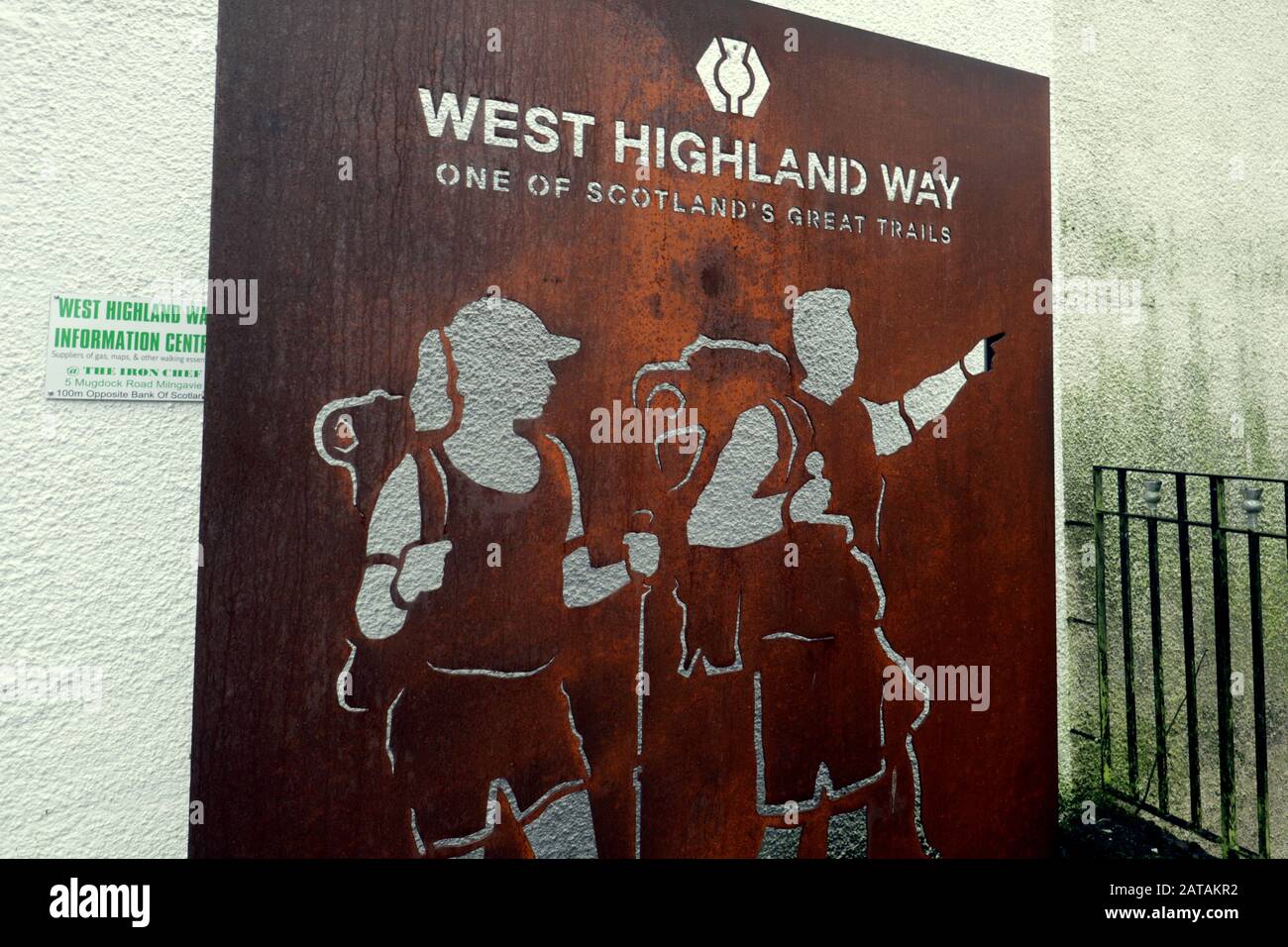 Schilder am Eingang zum West Highland Way Milngavie, Glasgow, Schottland, Großbritannien Stockfoto