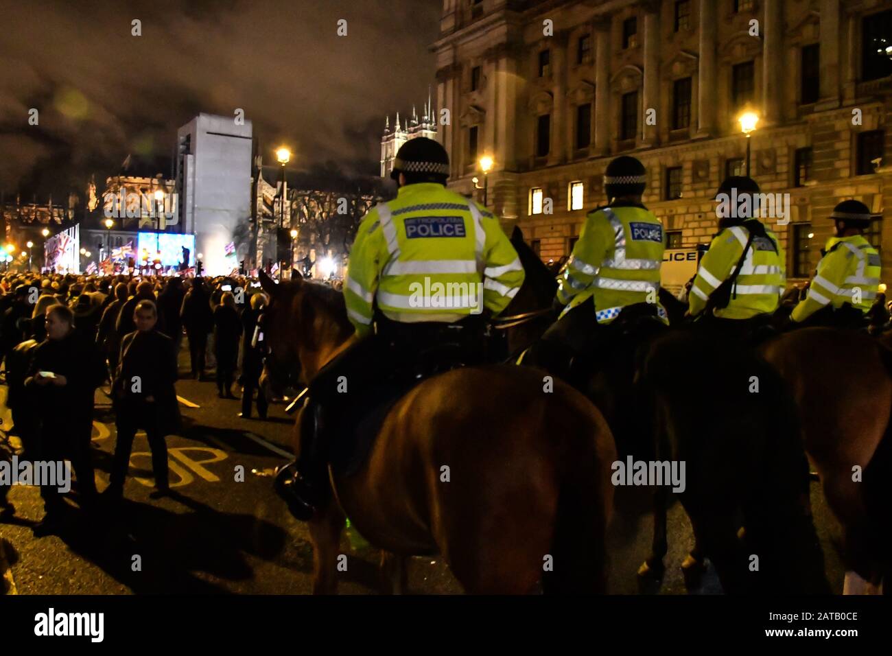 London, Großbritannien. Januar 2020 besuchen die Polizei zu Pferd Sicherheit von Hunderten den Brexit Countdown, Westminster, London, Großbritannien. Credit: Picture Capital/Alamy Live News Stockfoto