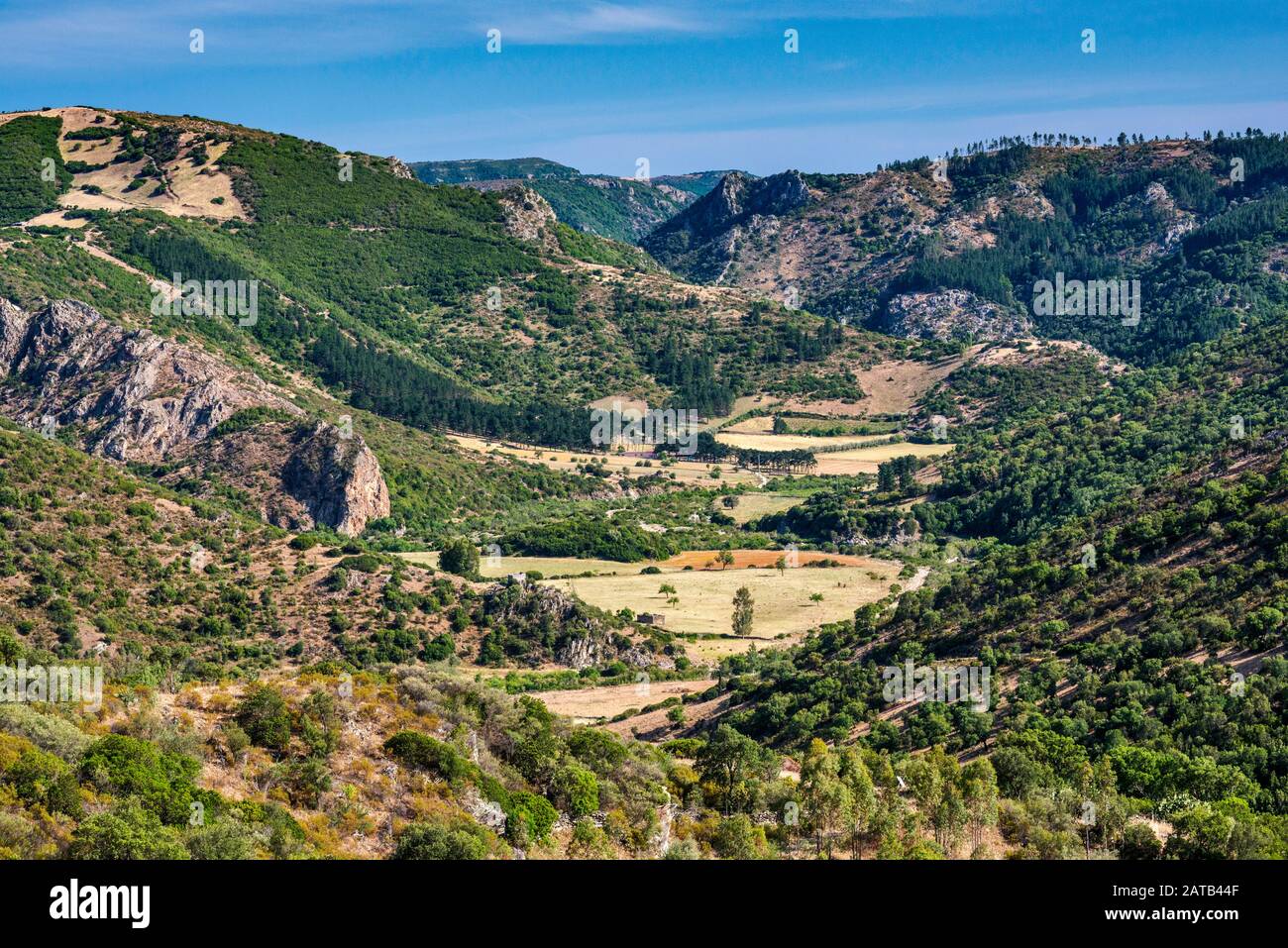 Rio Flumineddu Tal, Blick von Arcu Ist der Aussichtspunkt Fronestas auf der Straße 13, in der Nähe des Dorfes Escalaplano, Provinz Sud Sardegna, Sardinien, Italien Stockfoto