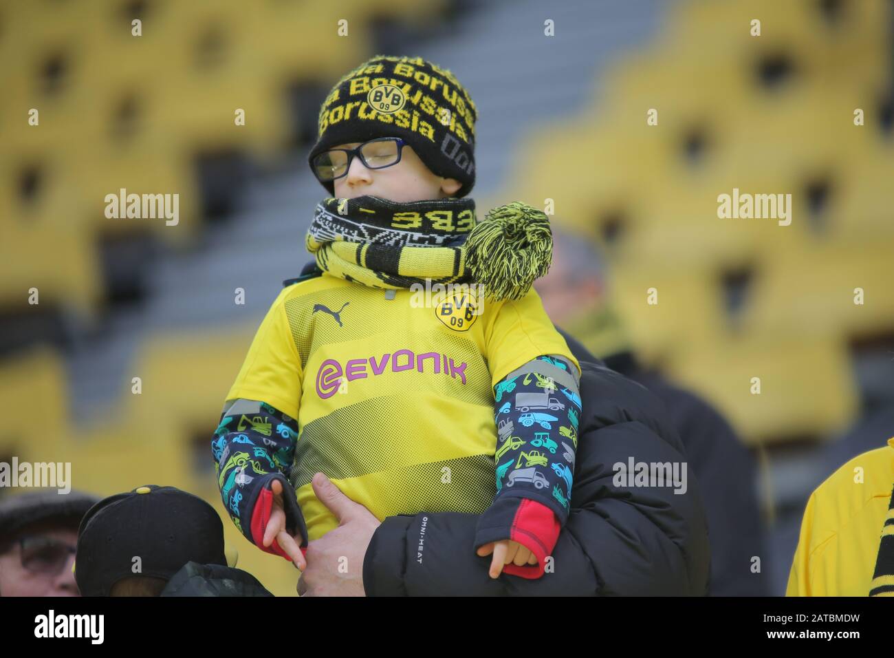 Februar 2020: Dortmund - 1. FEBRUAR 2020: Fans der Borussia während der Bundesliga-Fixierung 2019/20 zwischen Borussia Dortmund und Union Berlin im Signal Iduna Park abgebildet. Credit: Federico Guerra Maranesi/ZUMA Wire/Alamy Live News Stockfoto