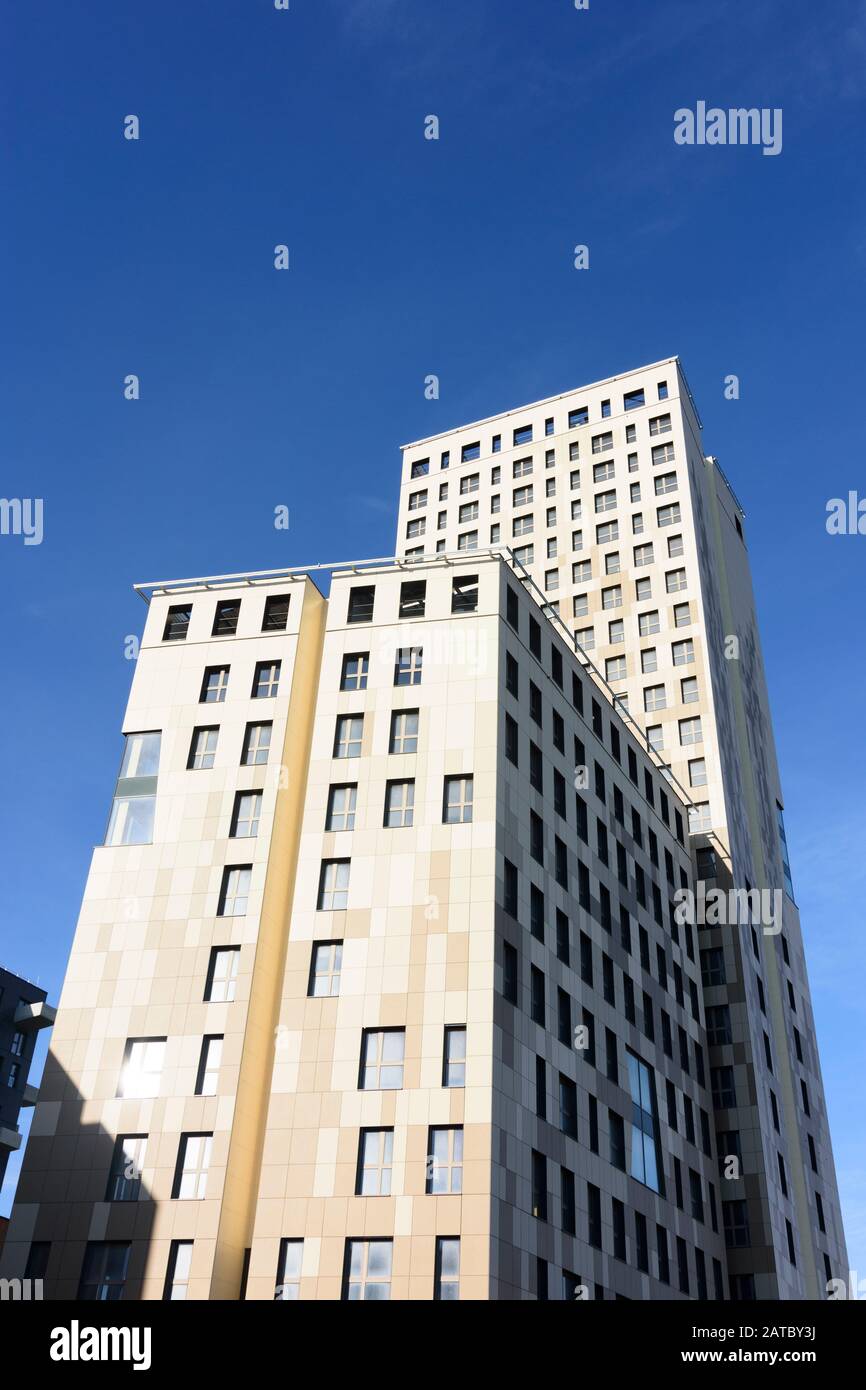 Wien, Wien: 84 m hoher Holzhochhaus oho Holzhochhaus, höchster Holzhochhaus der Welt, im neuen Stadtteil Seestadt Aspern im 22. Donaustadt Stockfoto