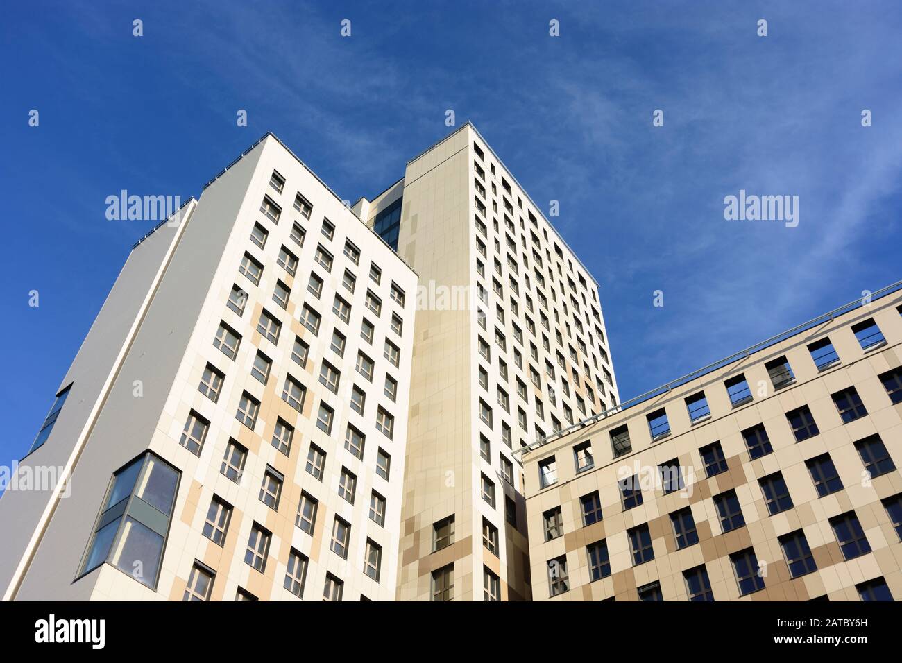 Wien, Wien: 84 m hoher Holzhochhaus oho Holzhochhaus, höchster Holzhochhaus der Welt, im neuen Stadtteil Seestadt Aspern im 22. Donaustadt Stockfoto