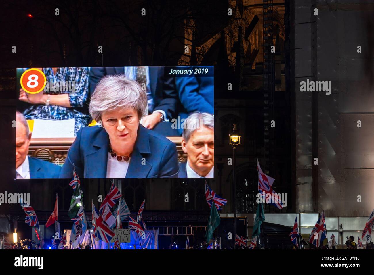 Aufnahme von Theresa May als Premierministerin auf der großen Leinwand bei der Feier auf dem Parliament Square am Brexit Day, 31. Januar 2020, London, Großbritannien Stockfoto