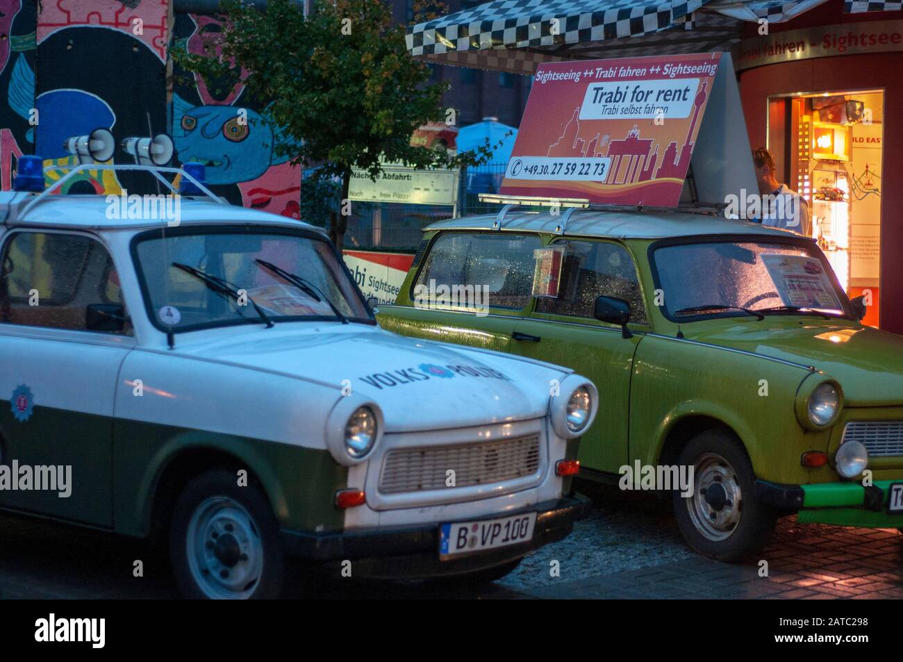 Trabi-Welt Führungen durch die DDR Trabant Oldtimer in Berlin Deutschland Stockfoto