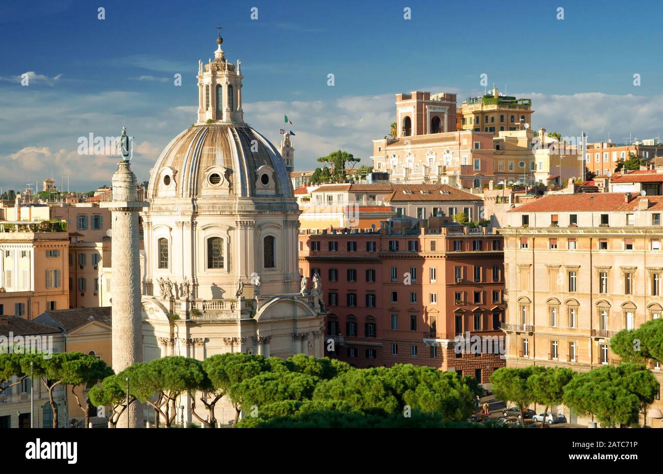 Blick auf Rom (linke alte Spalte von Trajan), Italien Stockfoto