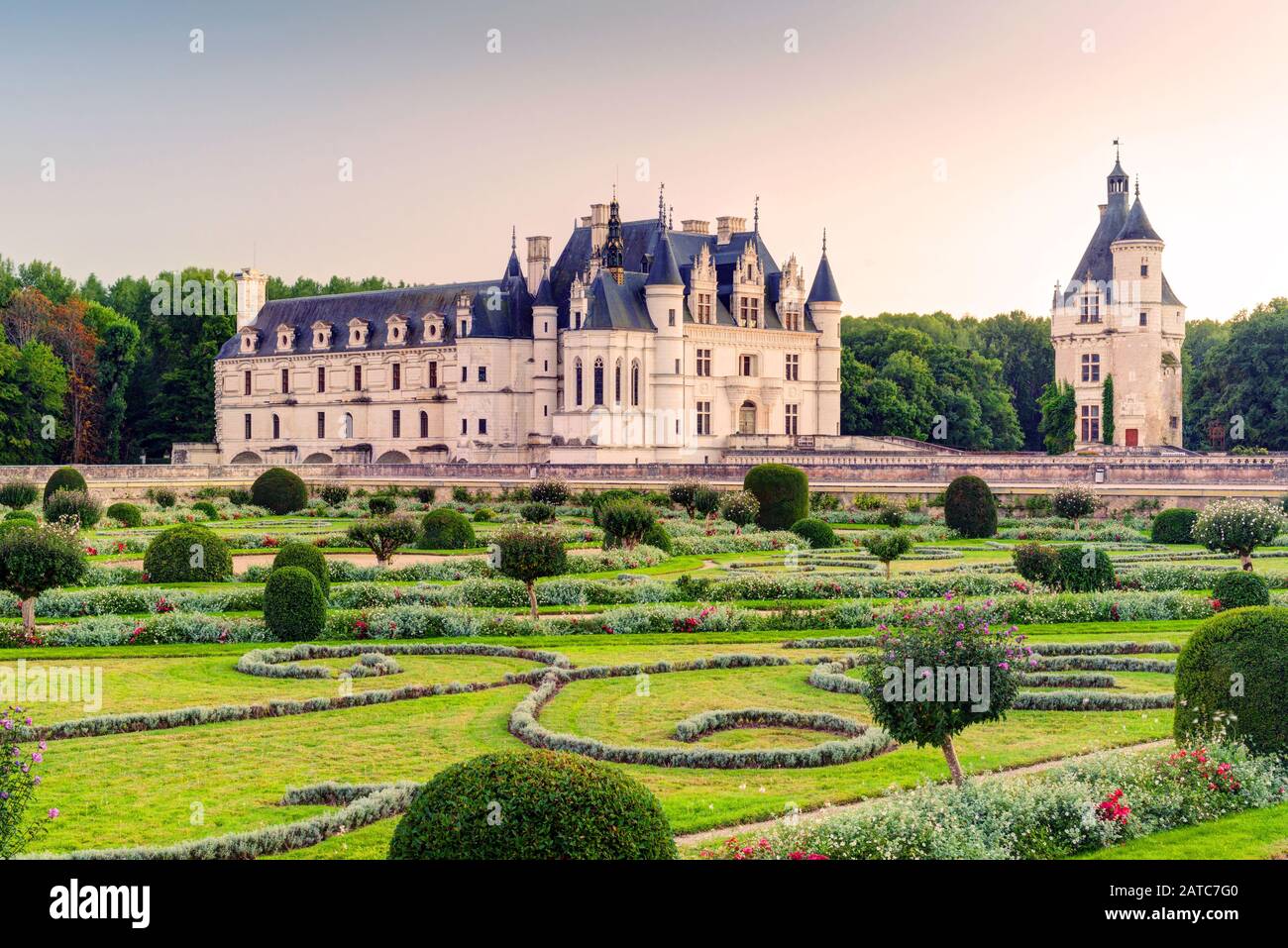 Das Chateau de Chenonceau, Frankreich. Dieses Schloss befindet sich in der Nähe des kleinen Dorfes Chenonceaux im Loiretal, das im 15. Bis 16. Jahrhundert erbaut wurde Stockfoto