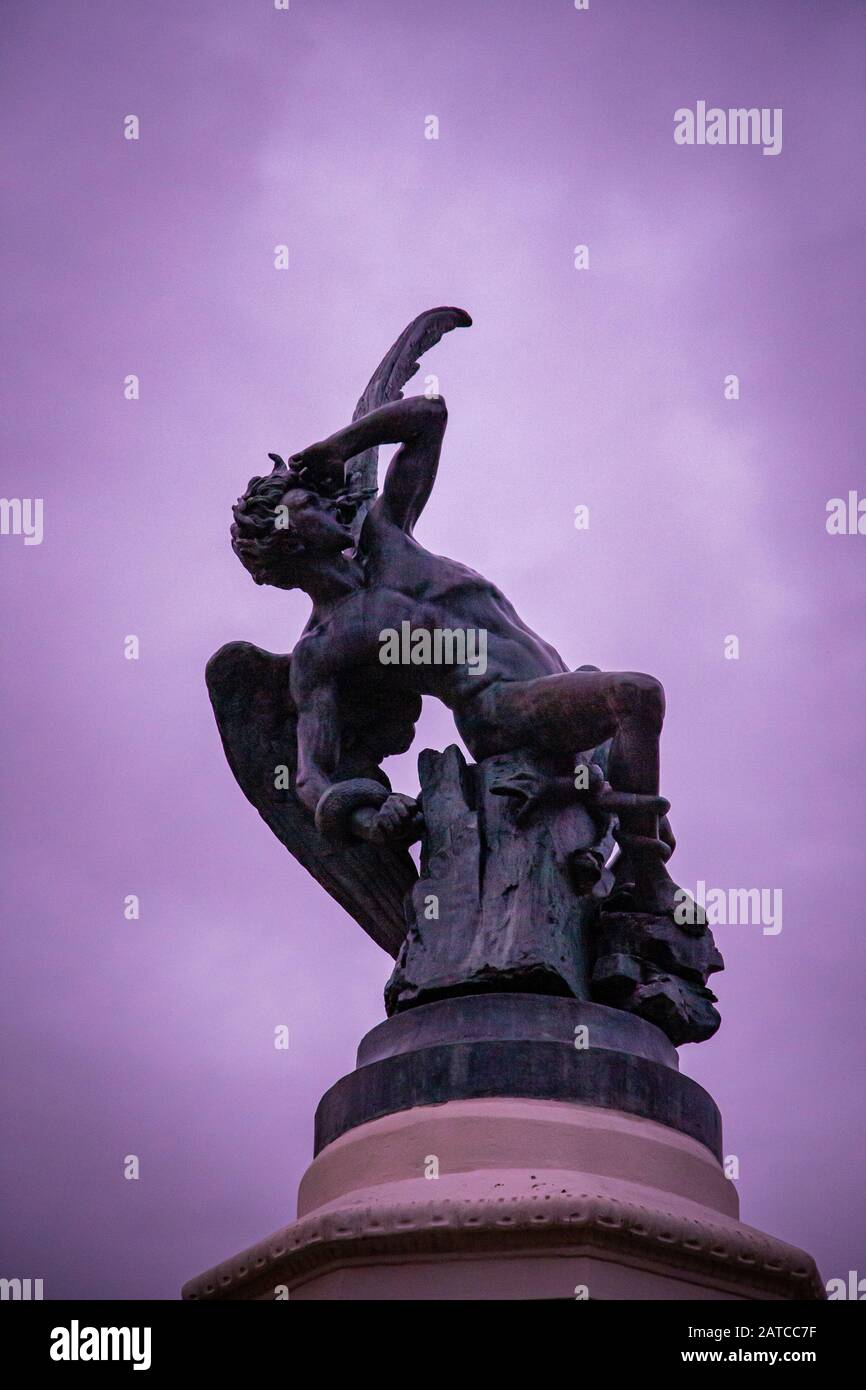 Brunnen des Gefallenen Engels, Retiro Park, Madrid, Spanien Stockfoto