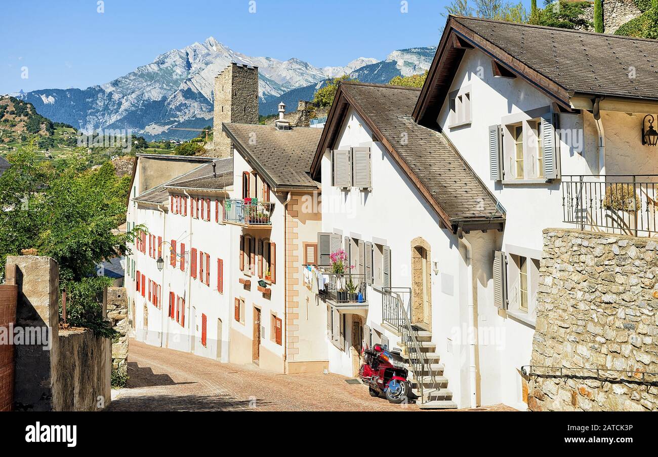 Majorie Tower und Sion Old City Center Hauptstadt Wallis Schweiz Stockfoto