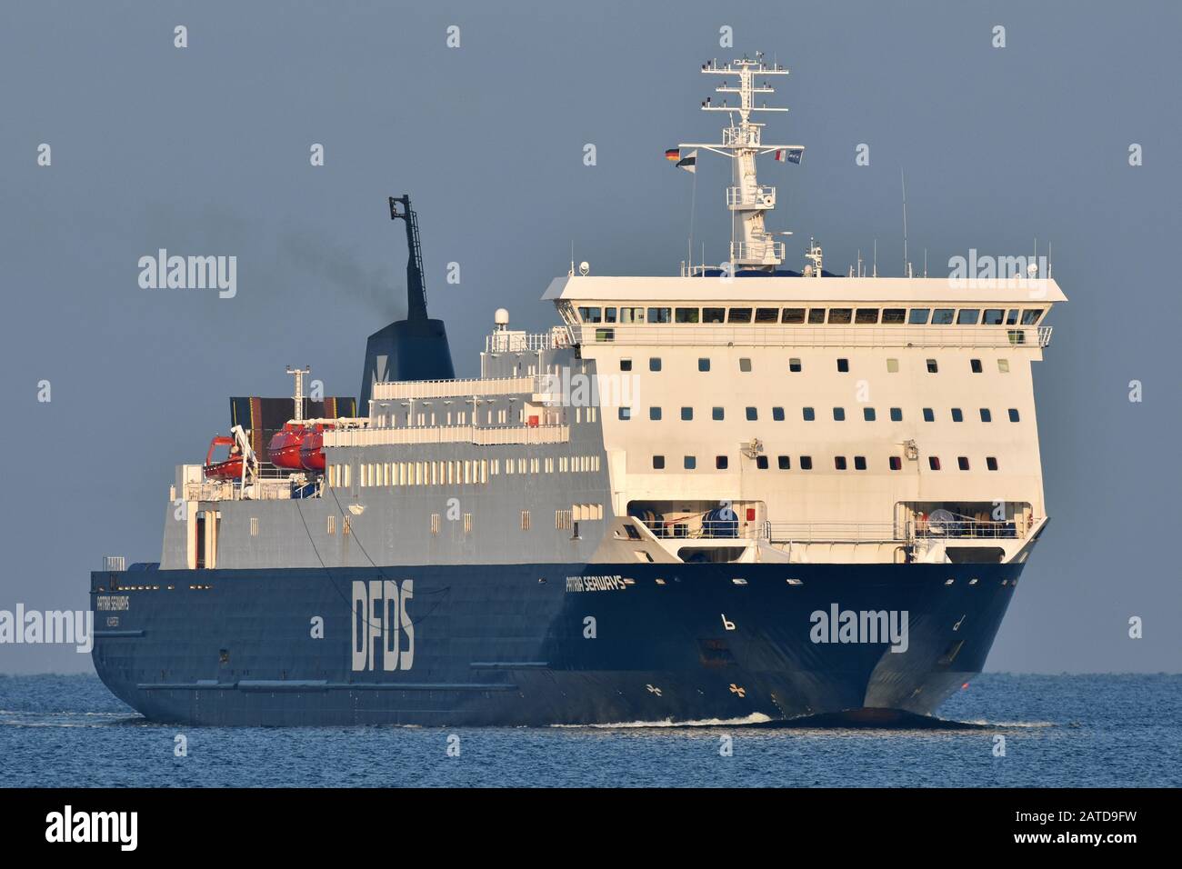 Patria Seaways kommt am Hafen von Kiel an Stockfoto