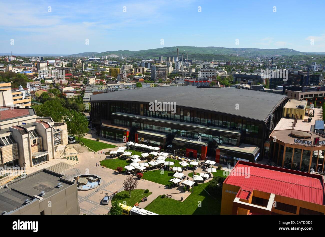 Iasi, RUMÄNIEN - 20. MAI 2016: Ort in der Nähe des Einkaufszentrums Palas Mall. Urbane Landschaft. Iasi, Rumänien. Aufnahme während einer Reise nach Rumänien. Stockfoto