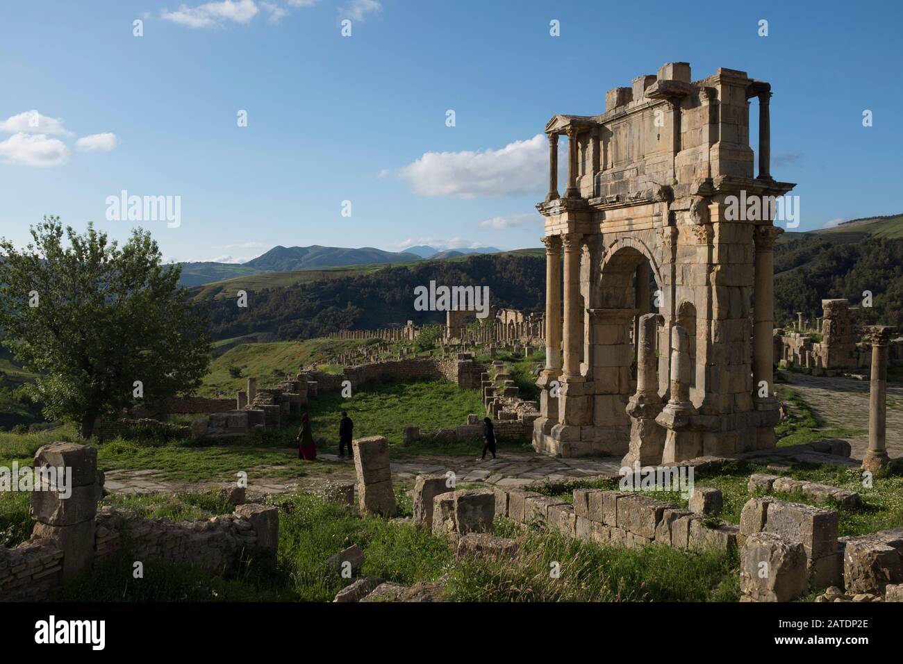 Djemila ist das alte römische Dorf Cuicul, ein UNESCO-Weltkulturerbe in der Nähe von Setif in Nordalgerien. Stockfoto