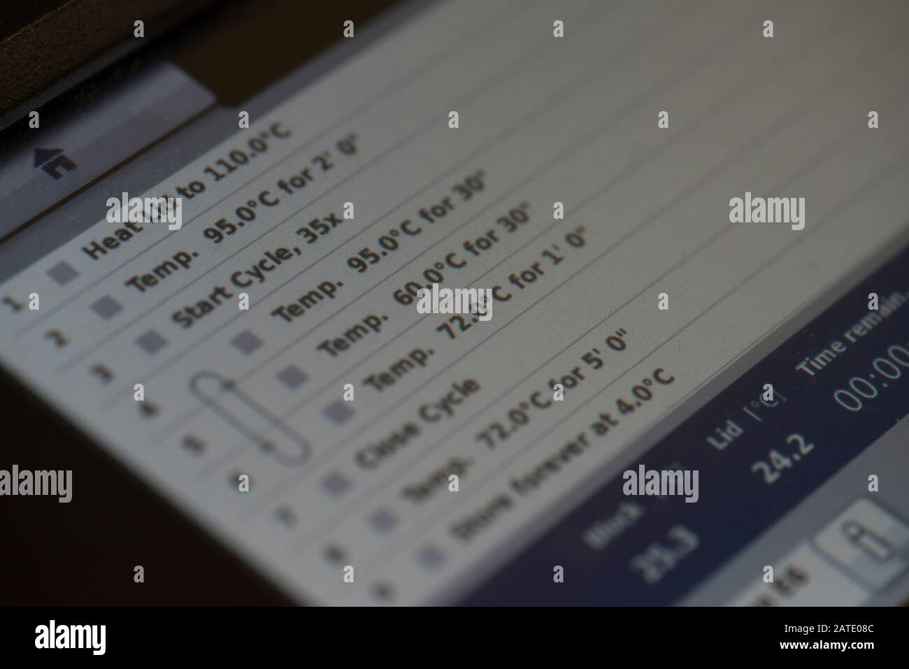 Ein PCR-Thermocycler zur genetischen Analyse Stockfoto