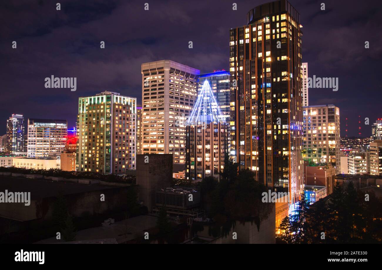 Seattle City at Night, Downtown Architektur von Seattle Stockfoto