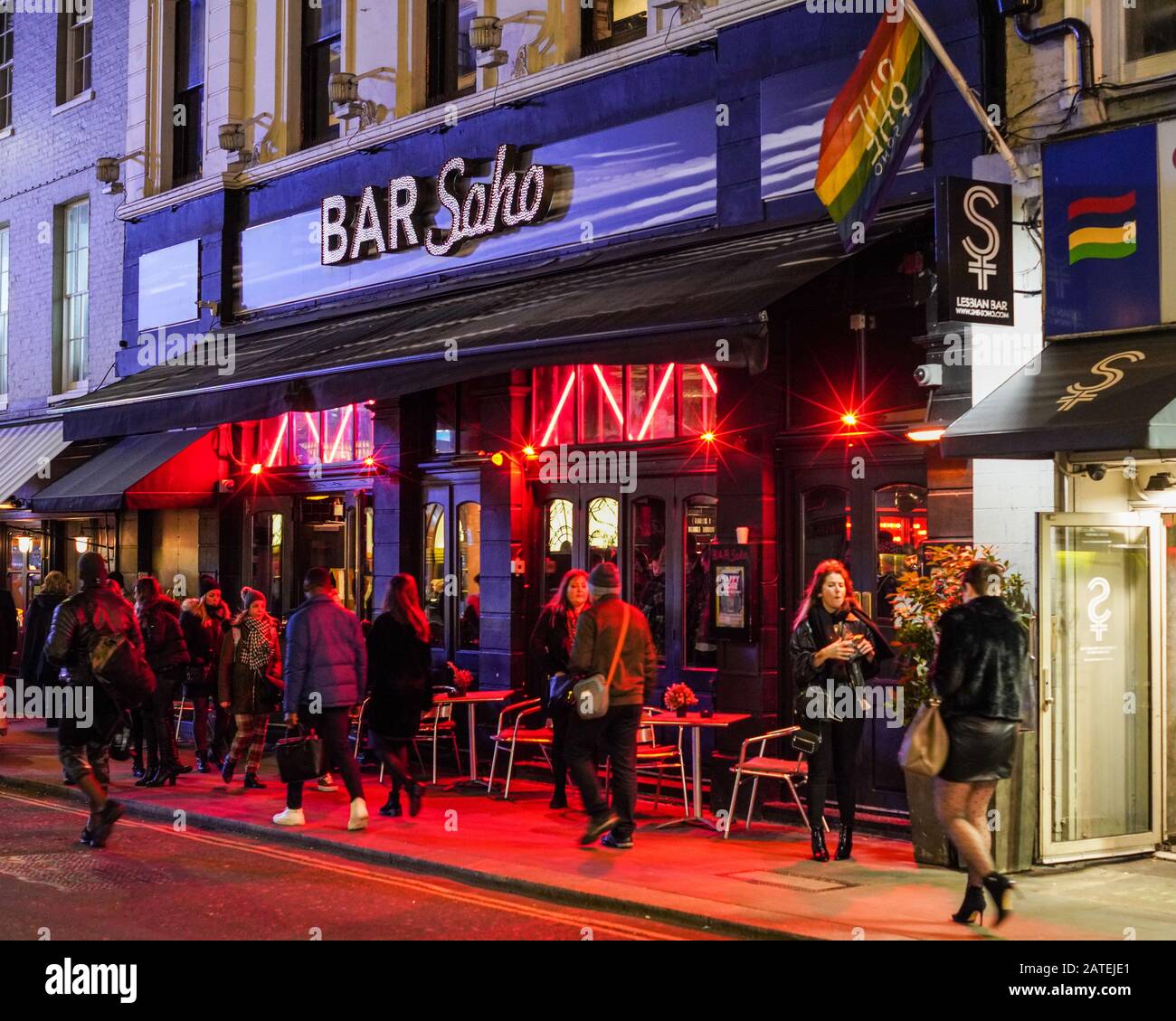 Bar alten compton st -Fotos und -Bildmaterial in hoher Auflösung – Alamy