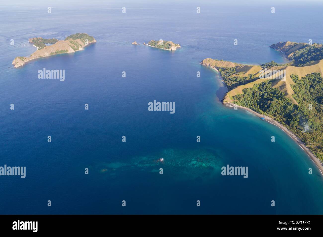 Luftansicht der Tompotika Dive Lodge, Tompotika Resort, Central Sulawesi, Indonesien Stockfoto