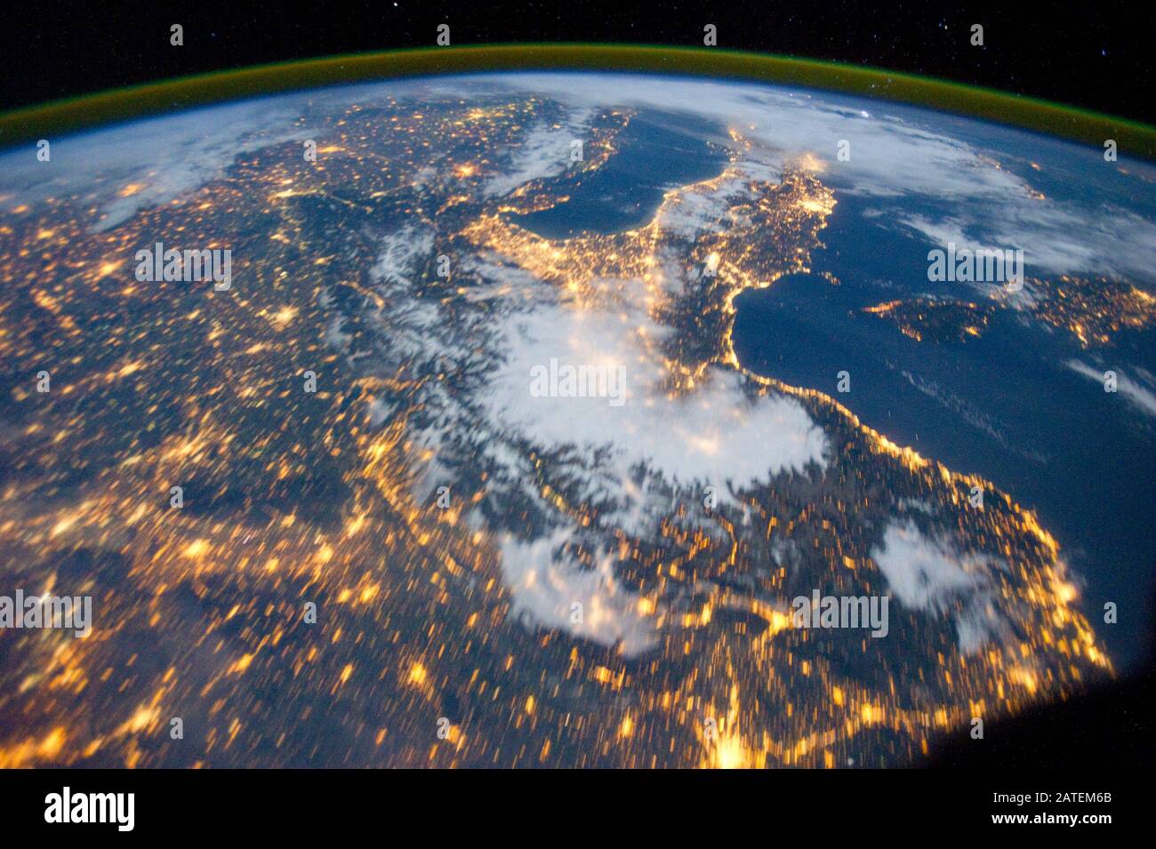 ISS - 15. Oktober 2011 - Nordlichter - Aurora Borealis - wie ein Astronaut von der Internationalen Raumstation über dem europäischen Festland gesehen hat Stockfoto