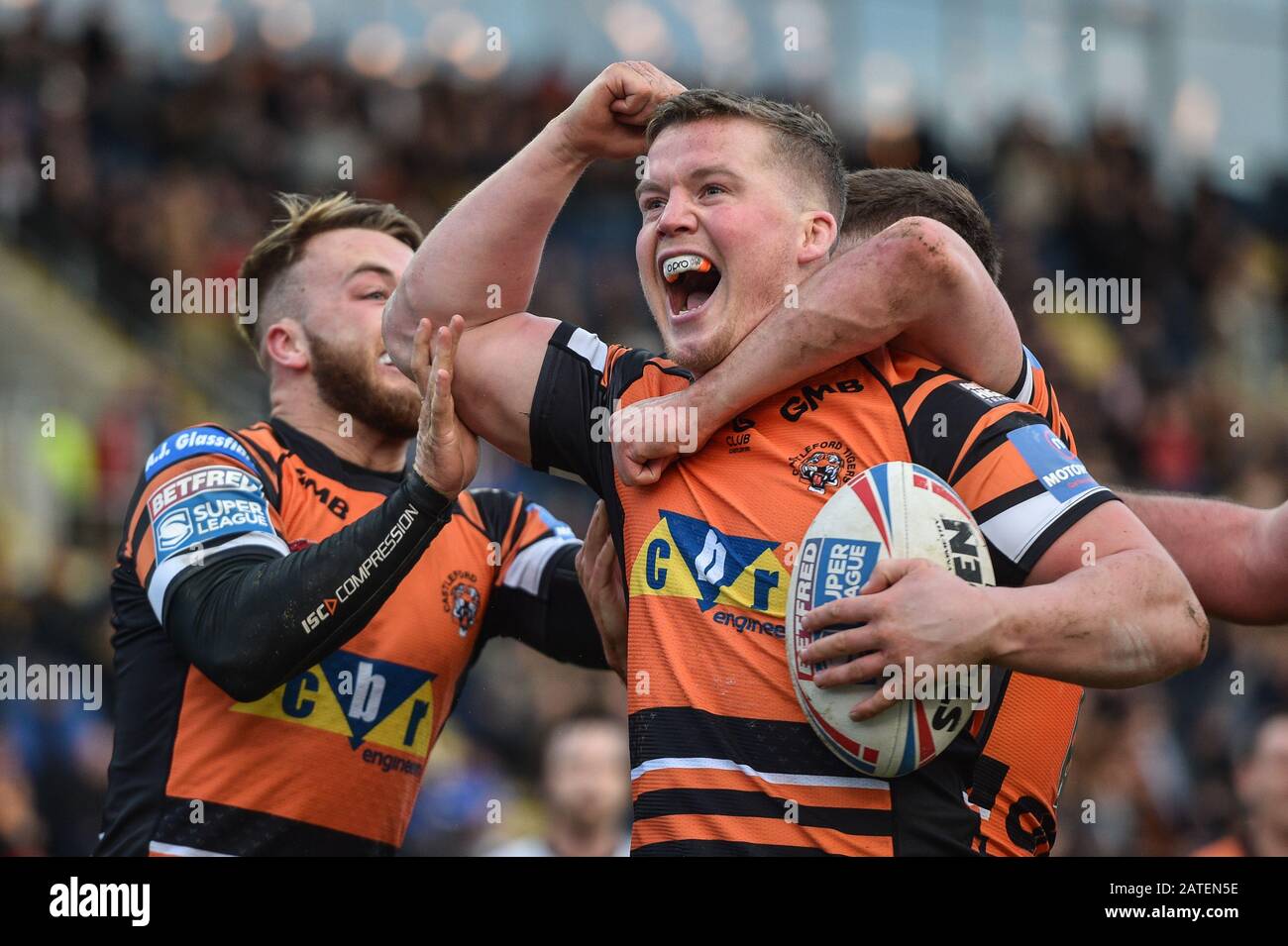 Leeds, Großbritannien, 2. Februar 2020. Adam Milner von den Castleford Tigers feiert einen Versuch gegen die neuen Jungen der Super League Toronto Wolfpack. Credit: Dean Williams/Alamy Live News Stockfoto