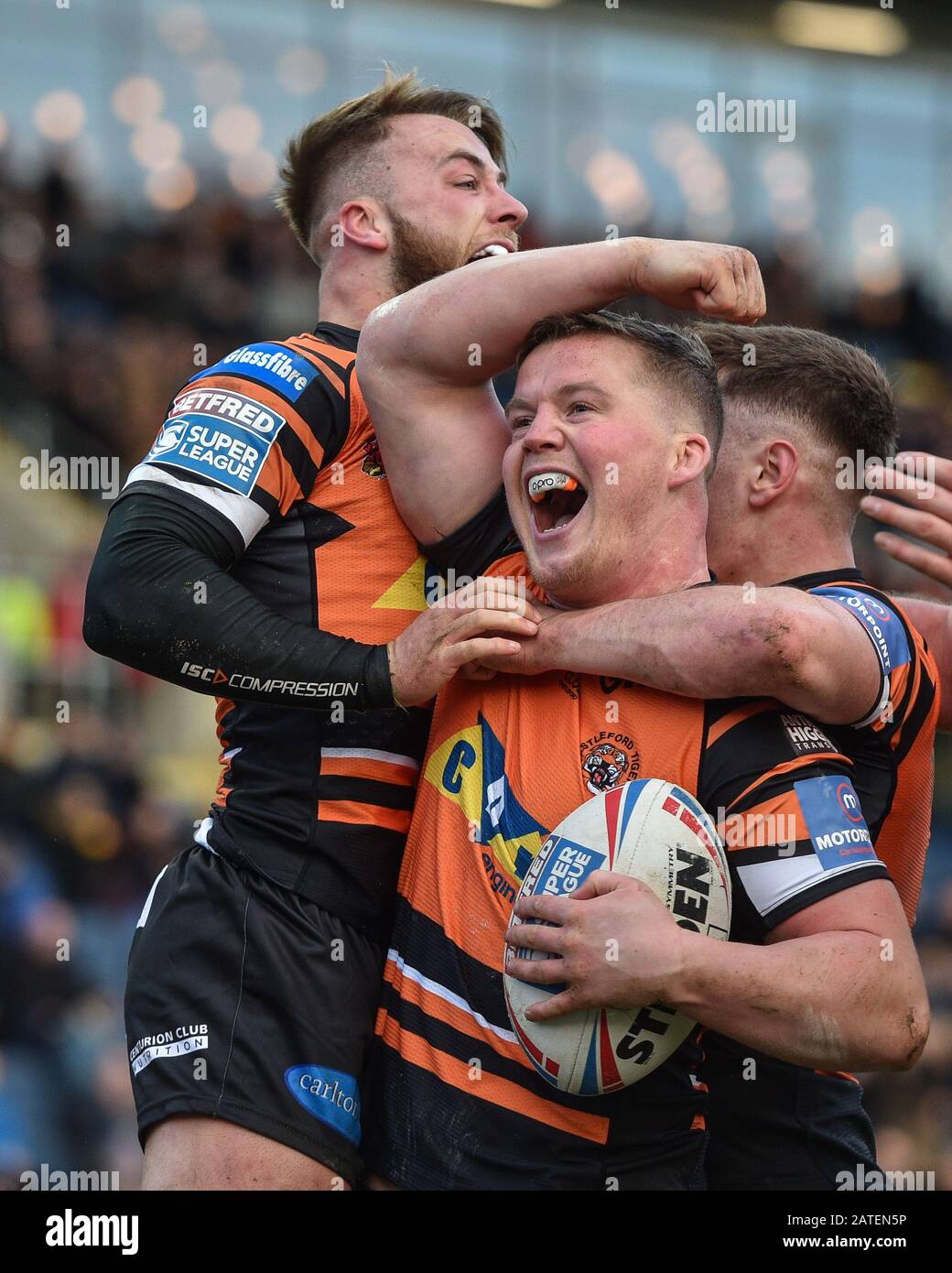 Leeds, Großbritannien, 2. Februar 2020. Adam Milner von den Castleford Tigers feiert einen Versuch gegen die neuen Jungen der Super League Toronto Wolfpack. Credit: Dean Williams/Alamy Live News Stockfoto